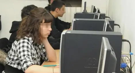 Информатиката отпада от гимназиите