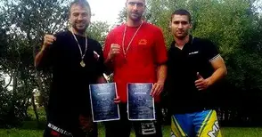 Злато и бронз за кикбокса в „Хелиос“