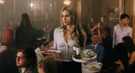 Мила Роберт представи &bdquo;Дай му&ldquo; с гръм и трясък