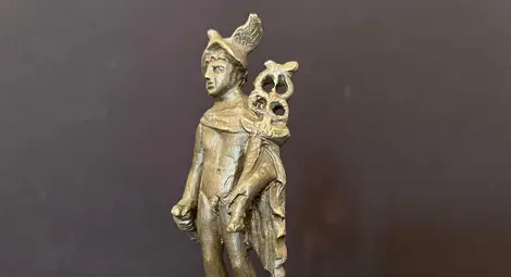 Статуетки, Зевс, Хера и Аполон - музеят вади непоказвани находки на Карел Шкорпил в Русенско