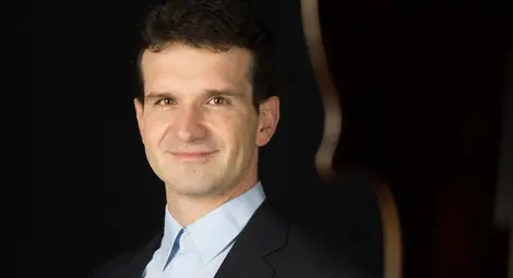 Светлин Русев предизвика Максим Ешкенази на дуел във видео Светлин Русев предизвика Максим Ешкенази на дуел във видео