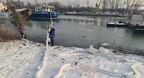 Областният управител Драгомир Драганов: Наблюдаваме река Дунав и на този етап няма опасност от трансгранично замърсяване  от потъналата баржа край Гюргево