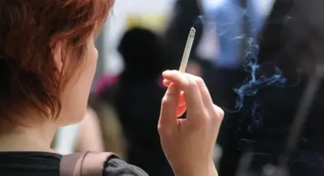 Без цигарен дим в баровете на Нова година. Поне на книга