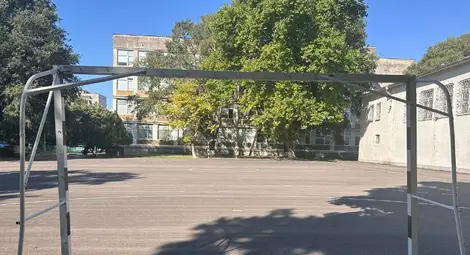 Три спортни площадки с основен ремонт в СУ &bdquo;Възраждане&ldquo;