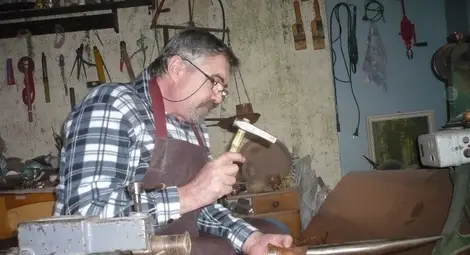 Медникарят Венцислав Цанев смая турските майстори с изящните си джезвета