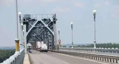 Румъния най-после сваля таксата на Дунав мост