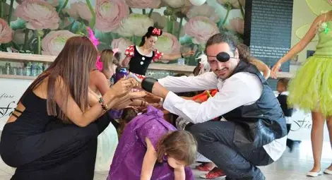 Батман и Снежанка оживяха в „Смехорания“ Батман и Снежанка оживяха в „Смехорания“