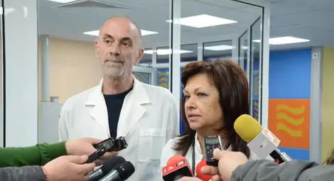 Д-р Стоянов и д-р Цонкова показаха новото модерно и уютно Детско отделение. 