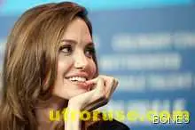 Джоли и тази година е с най-съблазнителни устни Джоли и тази година е с най-съблазнителни устни