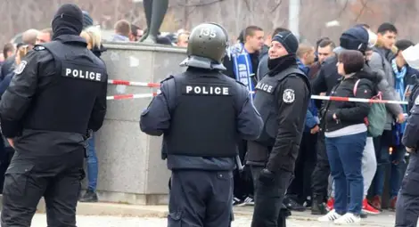 Полицаите излизат на национален протест