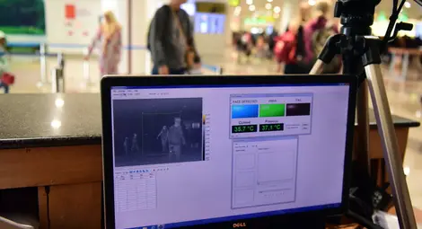 Около 80-85% от заразяването с COVID става през замърсени ръце