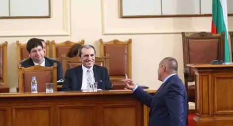 Борисов: Станишев сложи Орешарски за премиер да му бере срама