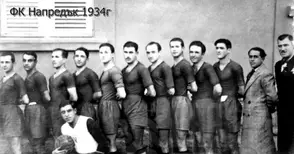 Червените срещу моряците: Как „Напредък“ победи Англия в Русе