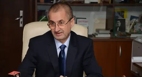 Стефко Бурджиев: Надявам се до есента да прехвърлим &bdquo;Образцов чифлик&ldquo; към университета