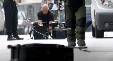 Централна автогара под блокада - сапьори нахлуха и евакуираха пътниците Централна автогара под блокада - сапьори нахлуха и евакуираха пътниците