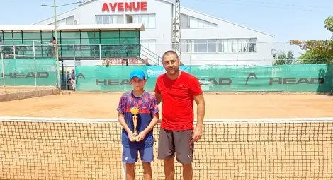 Александър Митев със злато и бронз на корта в Бургас