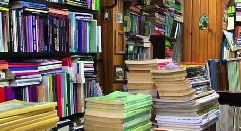 Събират учебници и речници за пострадало училище в Тараклия Събират учебници и речници за пострадало училище в Тараклия