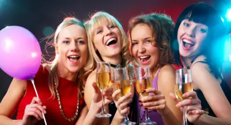 Сърбия, Гърция и Турция примамват студентите с оферти за 8 декември