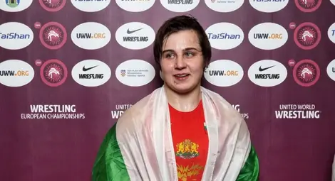 Каре от &bdquo;Юнак&ldquo; с новата звезда Янева на турнира &bdquo;Дан Колов&ldquo;