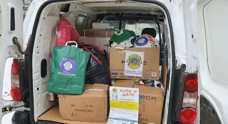 Лайнс клуб Русе Сексагинта Приста зарадва нуждаещи се с поредната си благотворителна кампания &bdquo;КУПИ И ДАРИ&ldquo;