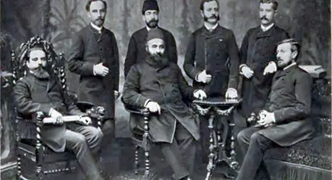 Делегатите, сключили Букурещкия договор.