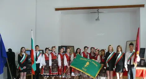 Гимназисти припомниха историята  на песента за Райна Княгиня