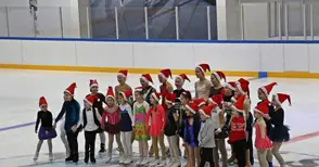 Фигуристи от Варна ще рисуват на ледената площадка в Русе