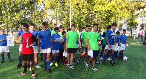 Училищен турнир в Ценово на нов и модерен терен