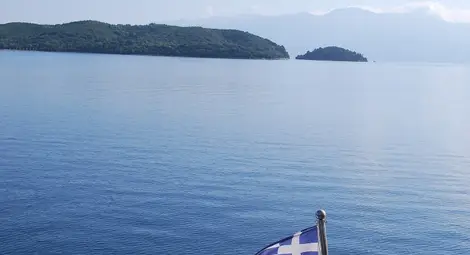 Почивката в Гърция ще излиза по-солена