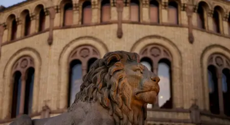 Норвегия отваря границите си за чужденци, ваксинирани или преболедували Covid-19