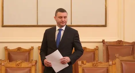 Държавата бави 327 млн. лв. на фирми и граждани