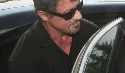 Френски медии: Силвестър Сталоун бълха го ухапала с БГ глобата за "Непобедимите"