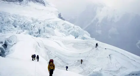 Китай ще строи туристически комплекс на Еверест