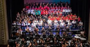 200 музиканти изпратиха европредседателството с дунавския валс на Щраус