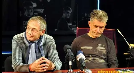 Рашко Младенов свири в операта  на инструмент с космически звук