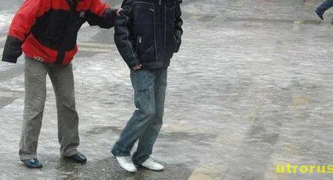 Проблемни участъци около Бяла заради тежката поледица