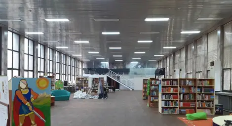 Изберете си книга от библиотеката -  Книжко ще ви я донесе вкъщи