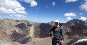 Иван Томов след покоряването на Аконкагуа: Сега ми предстои да сменям нокти. Те поне растат за разлика от пръстите