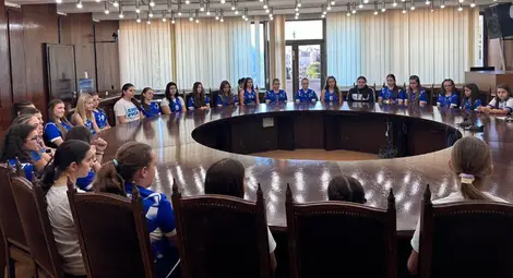 Кметът Пенчо Милков награди баскетболистките на &bdquo;Дунав Русе 2016&ldquo; за успехите им на Държавното първенство за момичета