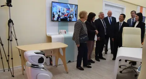 Акад. Белоев и китайският посланик Юанджун Донг обсъдиха сътрудничеството на РУ с китайски университетито училище с множество китайски университети