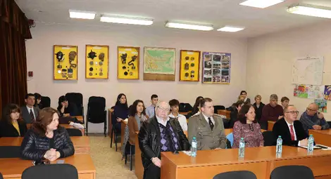 Единайсетокласникът от МГ „Баба Тонка“ Георги Иванов стана първи на регионалното ниво в Националния исторически конкурс „Наследник съм на ...“ Единайсетокласникът от МГ „Баба Тонка“ Георги Иванов стана първи на регионалното ниво в Националния исторически конкурс „Наследник съм на ...“