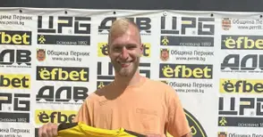 Синът на Чиликов затвори първия кръг във Втора лига