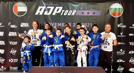 „Бразилците“ от „Хелиос“ с девет турнирни медала „Бразилците“ от „Хелиос“ с девет турнирни медала