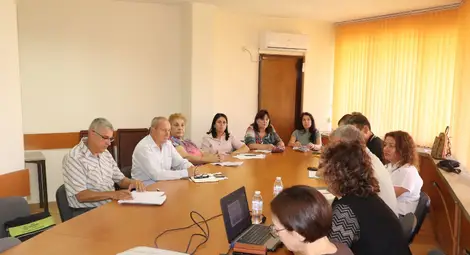 Набелязаха приоритетни мерки за задържане&nbsp;  на децата и учениците в Русе и областта през предстоящата учебна година