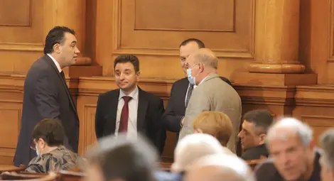 Депутатите имат две седмици да предложат нов КЕВР Депутатите имат две седмици да предложат нов КЕВР