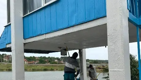 Започна ремонтът на съдийската кула на брега на езерото в лесопарк &bdquo;Липник&ldquo;