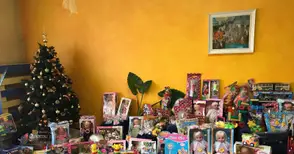 „Ас-Строй“ зарадва  200 деца преди Коледа