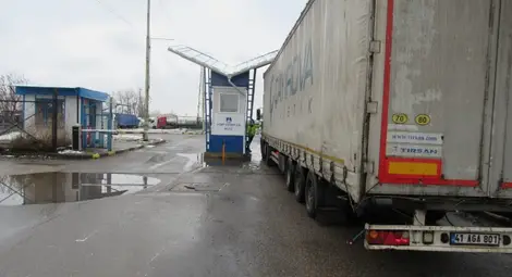 Фериботът още е проект, но тир паркингите вече работят Фериботът още е проект, но тир паркингите вече работят