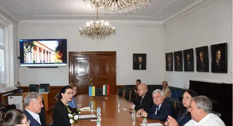 Посланикът на Украйна Н. Пр. Олеся Илашчук посети Русенския университет