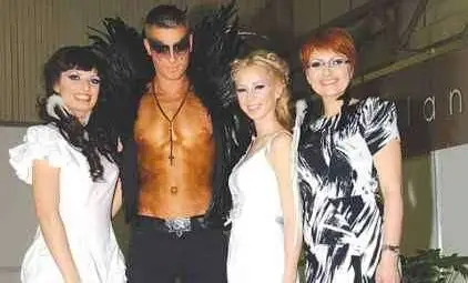 Демон и ангел възнаградиха фантазията на Креми и Гига